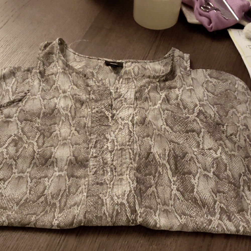 Women's blouse